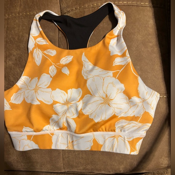 Yaneta Athletic Yoga Set - Picture 1 of 2